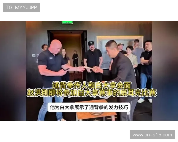 白大拿官宣赛事时间调整,拳迷反响热烈称“最大赢家”