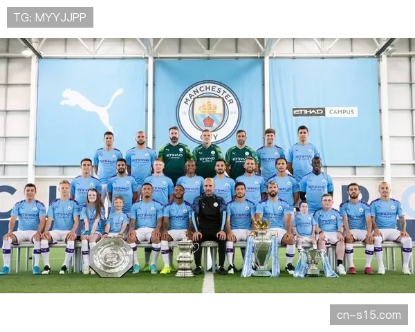 桑德兰包厢咒骂风波，解说员幽默回应热闹场面