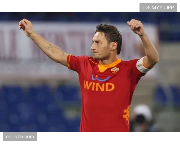 罗马奥林匹克球场完成草皮更换，以备战欧联杯关键战